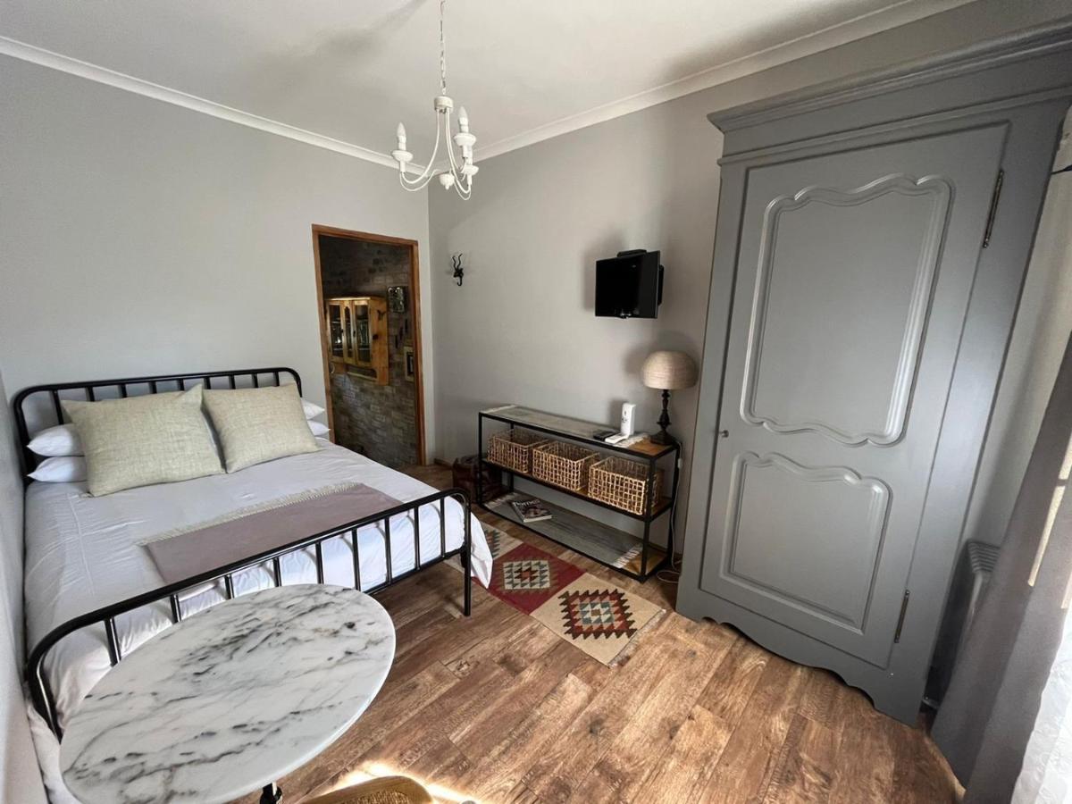 Stellenhaus Guest Cottage Стелленбос Экстерьер фото
