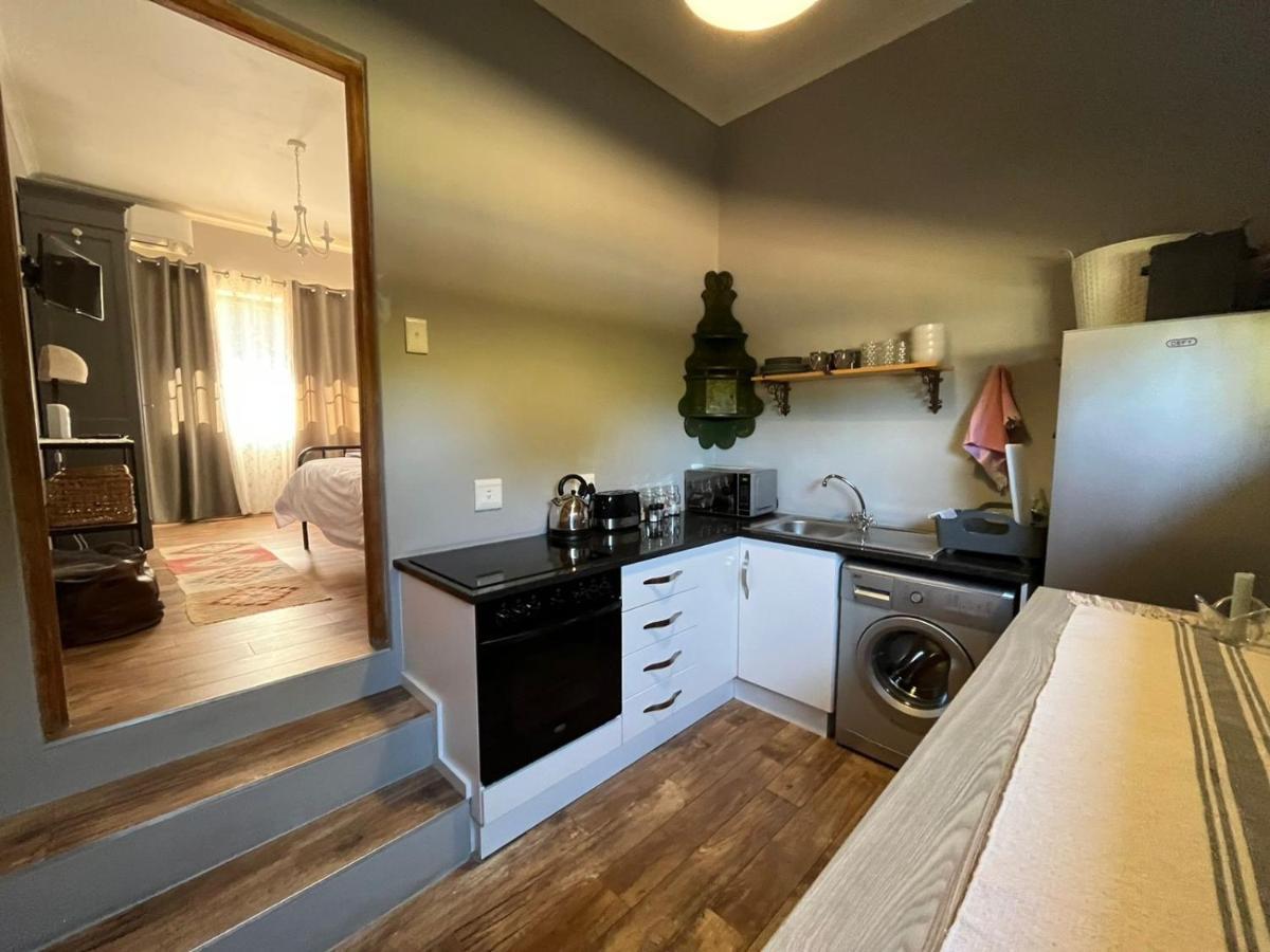 Stellenhaus Guest Cottage Стелленбос Экстерьер фото