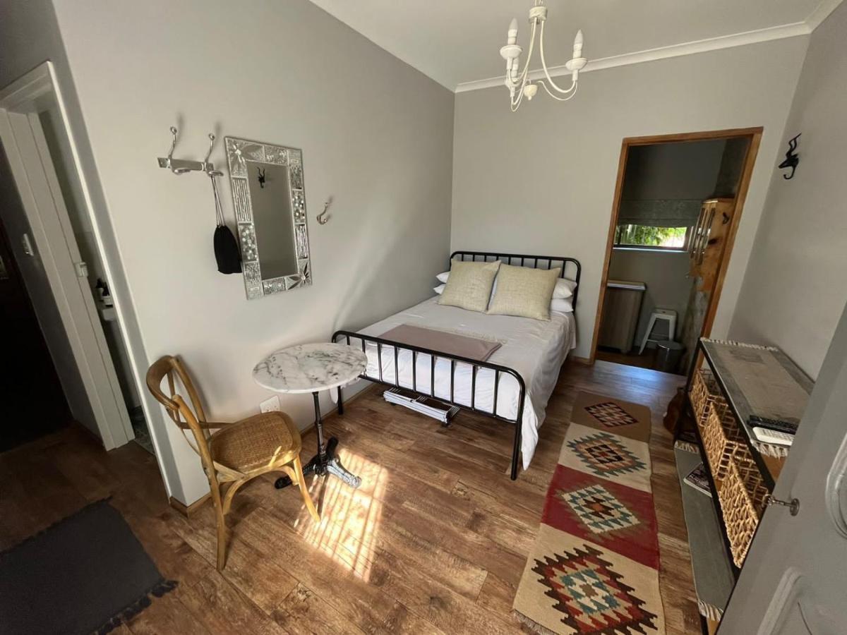 Stellenhaus Guest Cottage Стелленбос Экстерьер фото