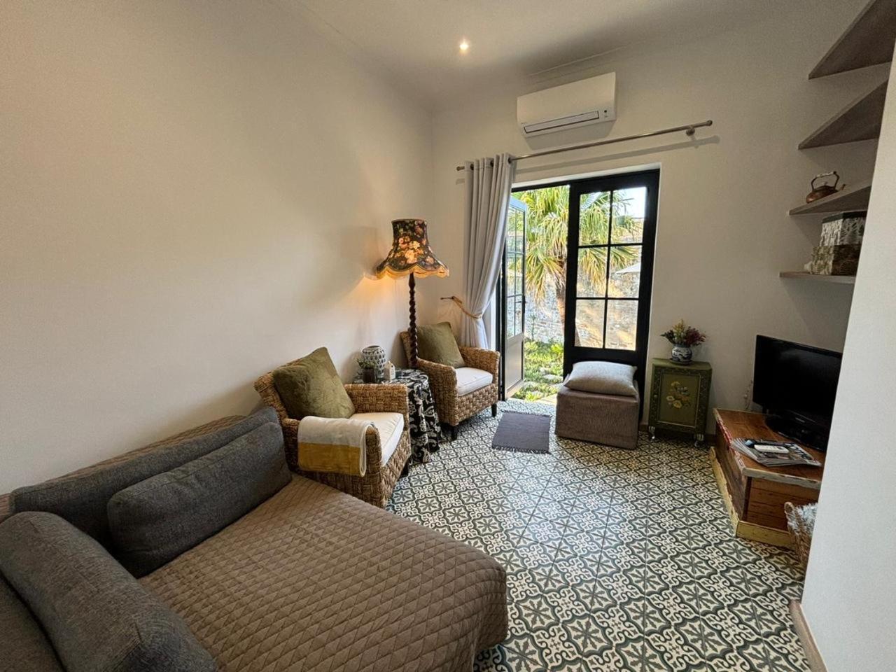 Stellenhaus Guest Cottage Стелленбос Экстерьер фото